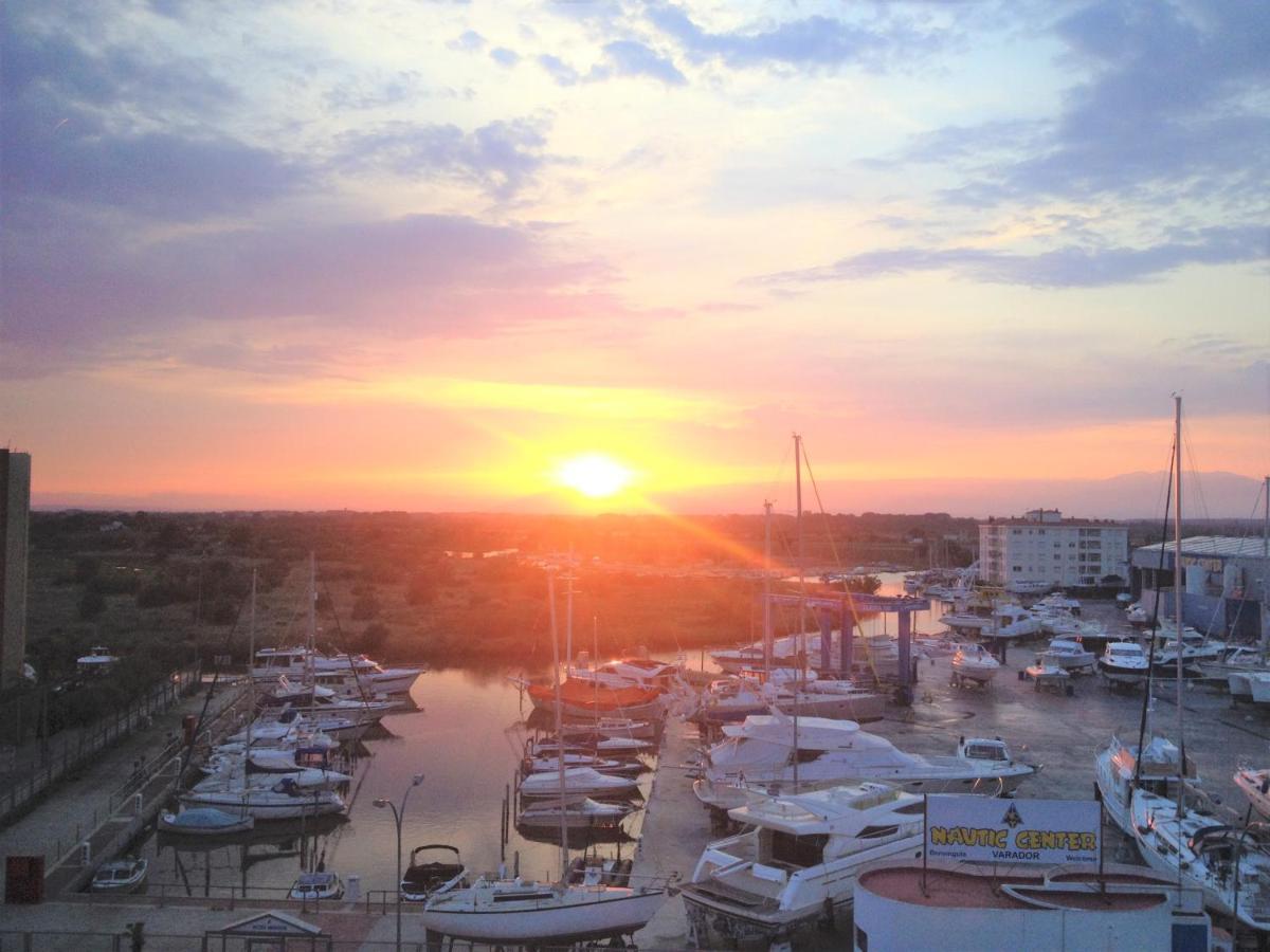 Holidays Penthouse Vues Panoramiques Sur Le Port Naval,Un Sejour Elegant Assure " Wifi Parquing Gratuit Rosas Exterior foto